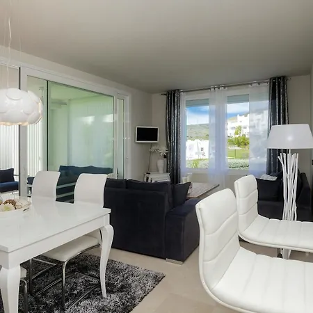 Apartment With 3 Bedrooms In Estepona, With Wonderful Mountain View, P *
